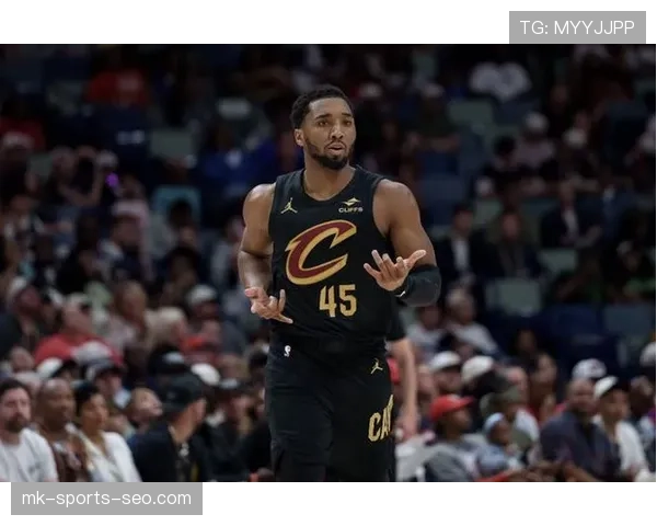 多诺万·米切尔突破分球拉开进攻空间 提升球队关键得分效率