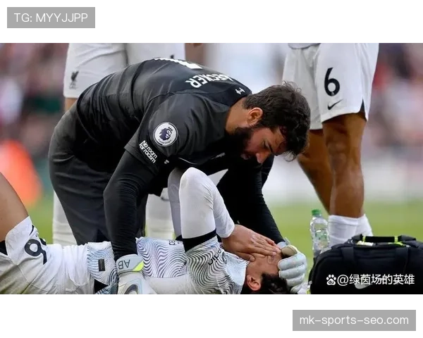 巴黎圣日耳曼关键战接连失利，防守漏洞与稳定性问题逐步反映至争冠形势